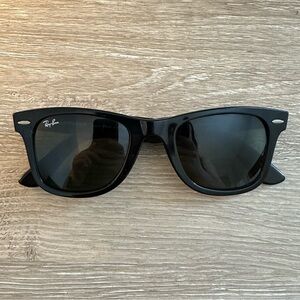 Ray-Ban Black Wayfarer Sunglasses